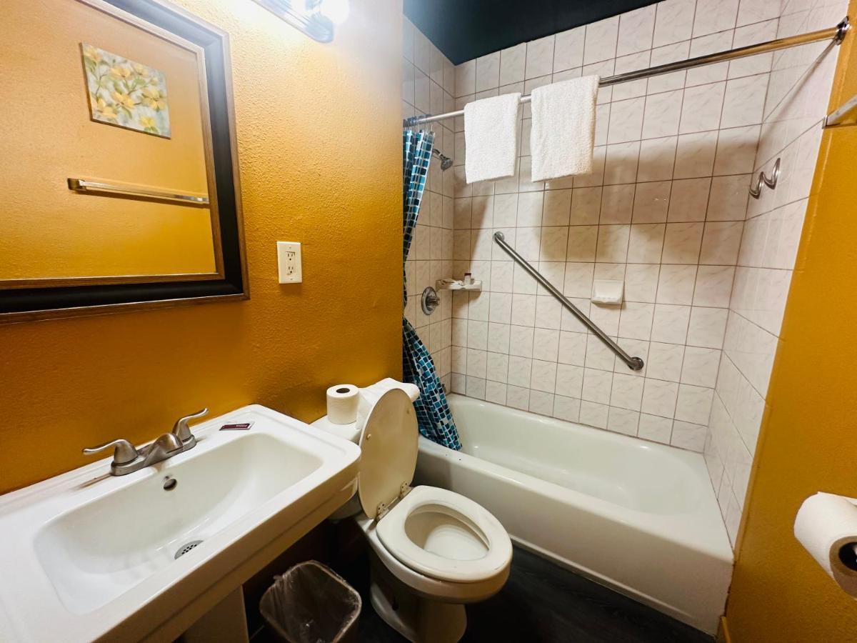 Casa Blanca Inn & Suites Whittier Exteriör bild
