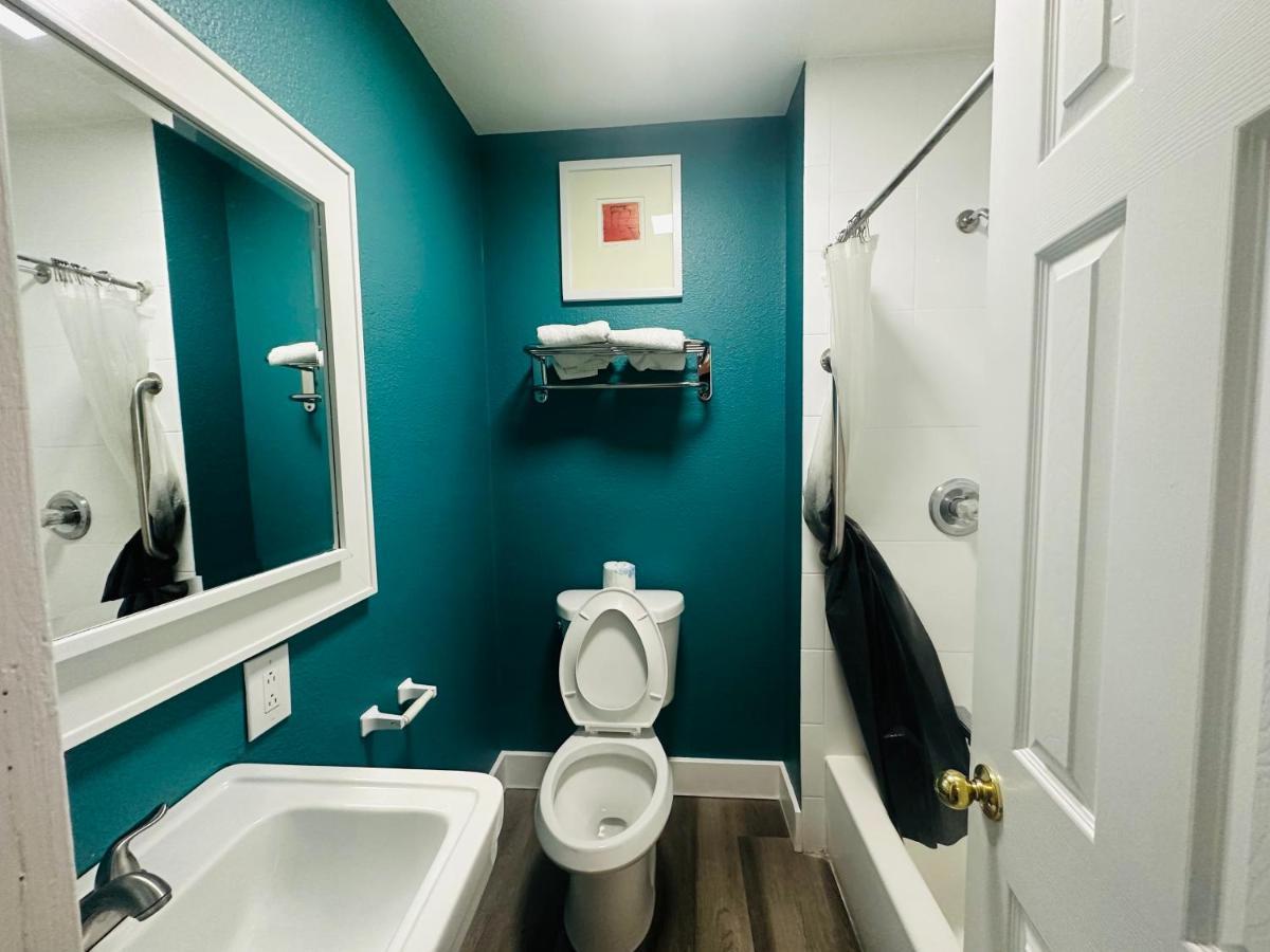 Casa Blanca Inn & Suites Whittier Exteriör bild