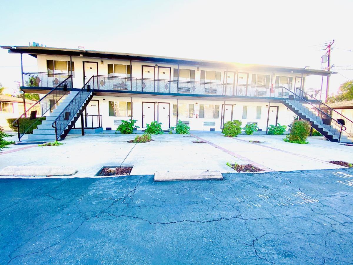 Casa Blanca Inn & Suites Whittier Exteriör bild